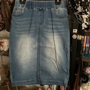 ‘Nuggles Denim Skirt